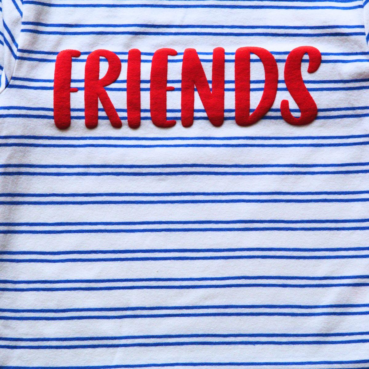Chic Kids Plumage Shop Smart and Sophisticated: Rock the Latest Trends with Trendy White Striped