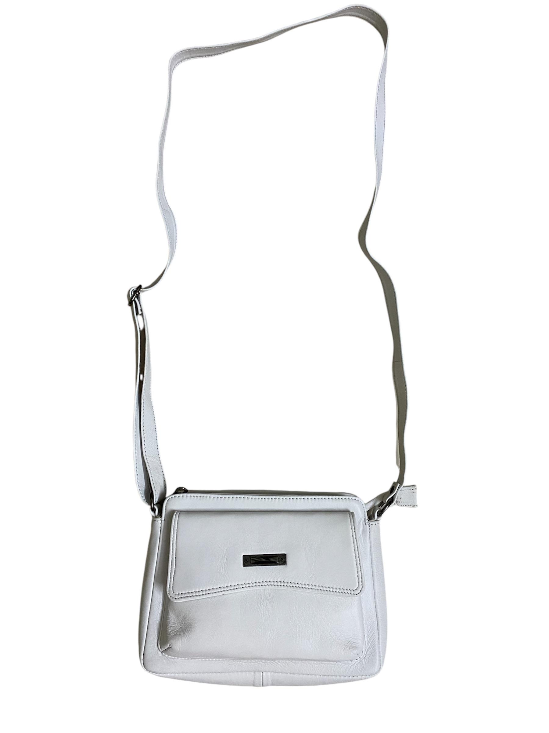 Chic Women Leather sling bag for ladies 2025 at ShopCircuit | ONDC
