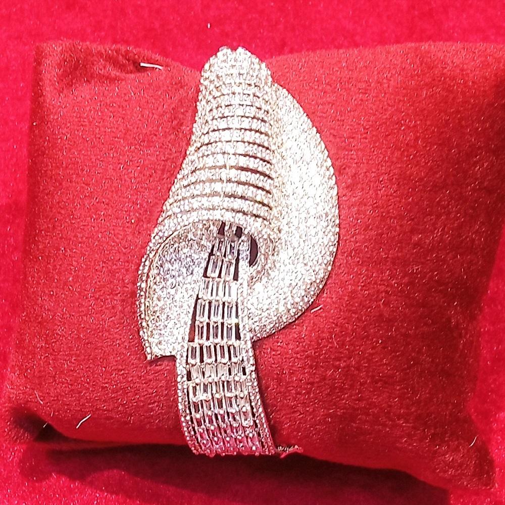 bracelet ad