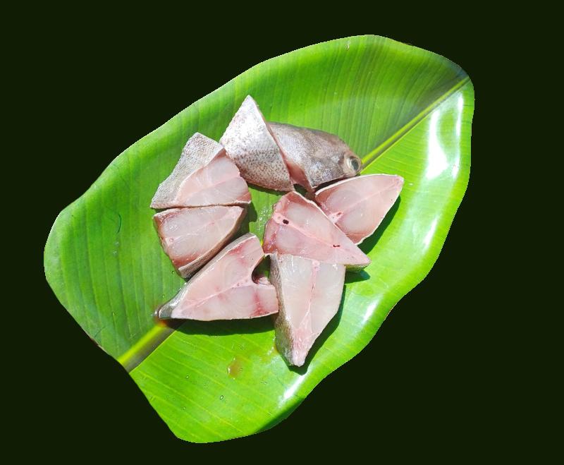 avoli black black pomfret karutha avoli large curry cut 350 400 gm pack