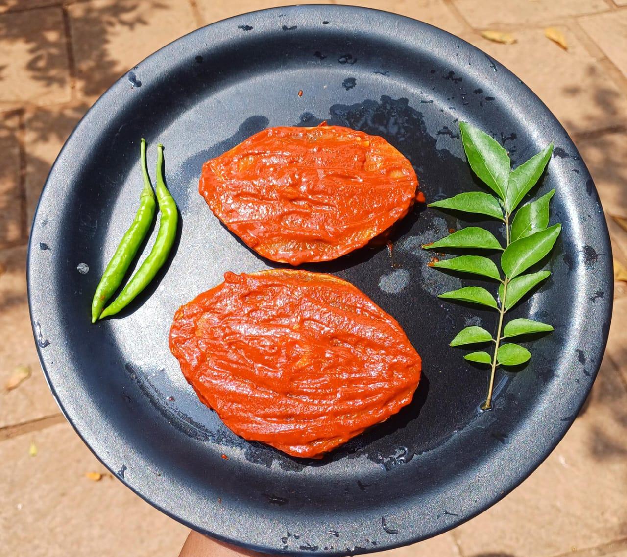 ayakoora seer fish steaks marinated 350 400 gm pack