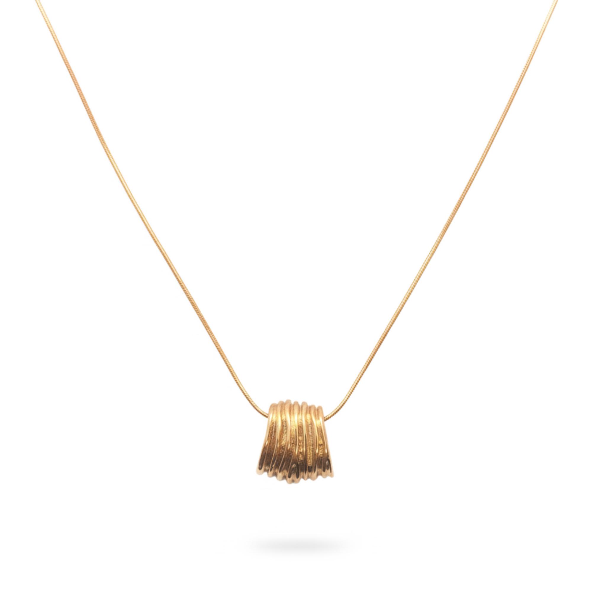 kayya21 elegant gold textured pendant necklace stainless steel anti tarnish lightweight pack of 1