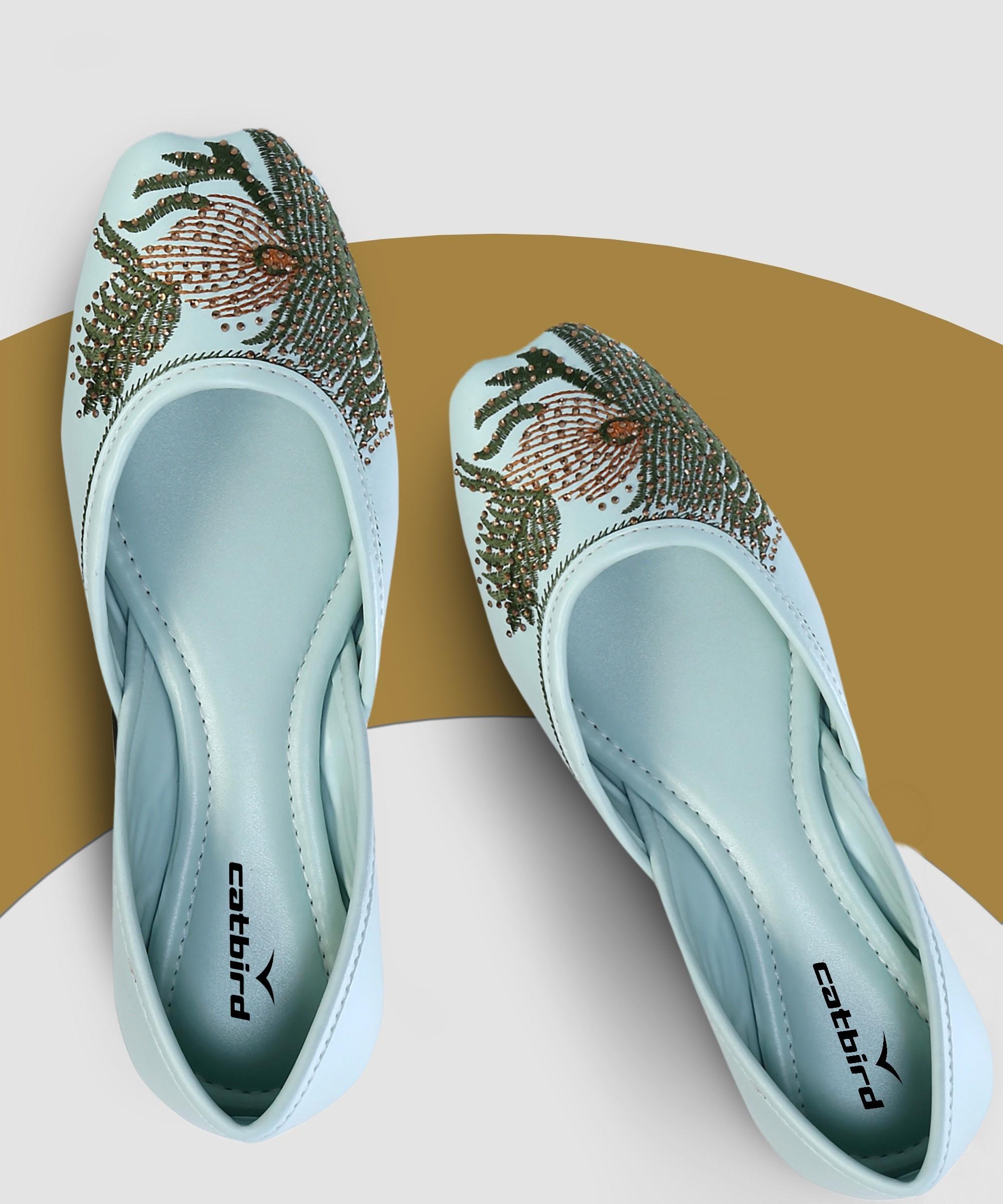 Stylish Women Handmade Peacock feather Embroidered Jutti 2025 at ShopCircuit | ONDC