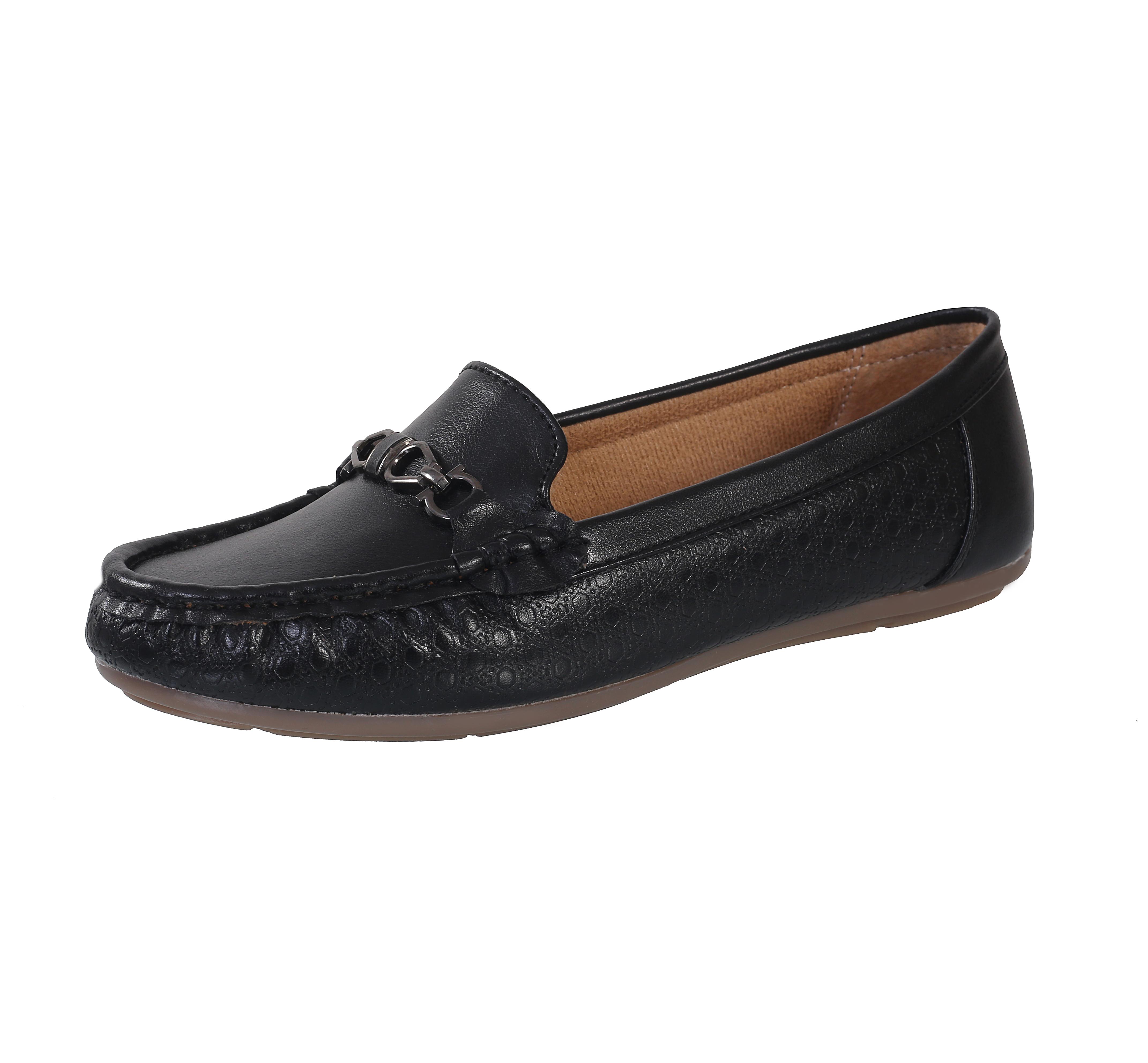 Elegant Women Flat Soft Comfortable Loafer 2025 at ShopCircuit | ONDC