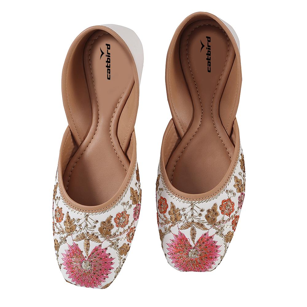Trendy Women Handmade Embroidery Tradition Mojari 2025 at ShopCircuit | ONDC