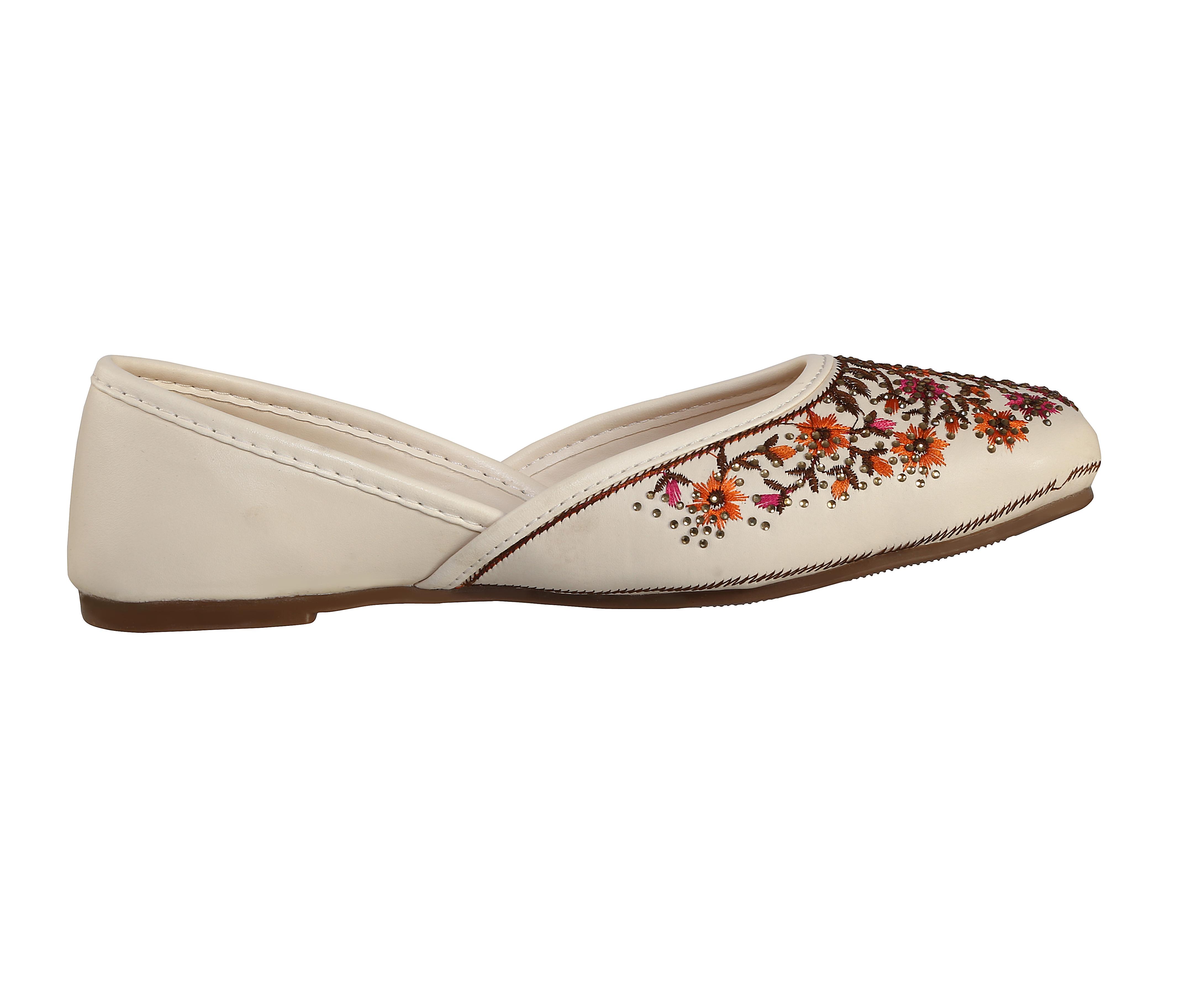 Best Women Handmade Embroidery Punjabi Ethnic Jutis 2025 at ShopCircuit | ONDC