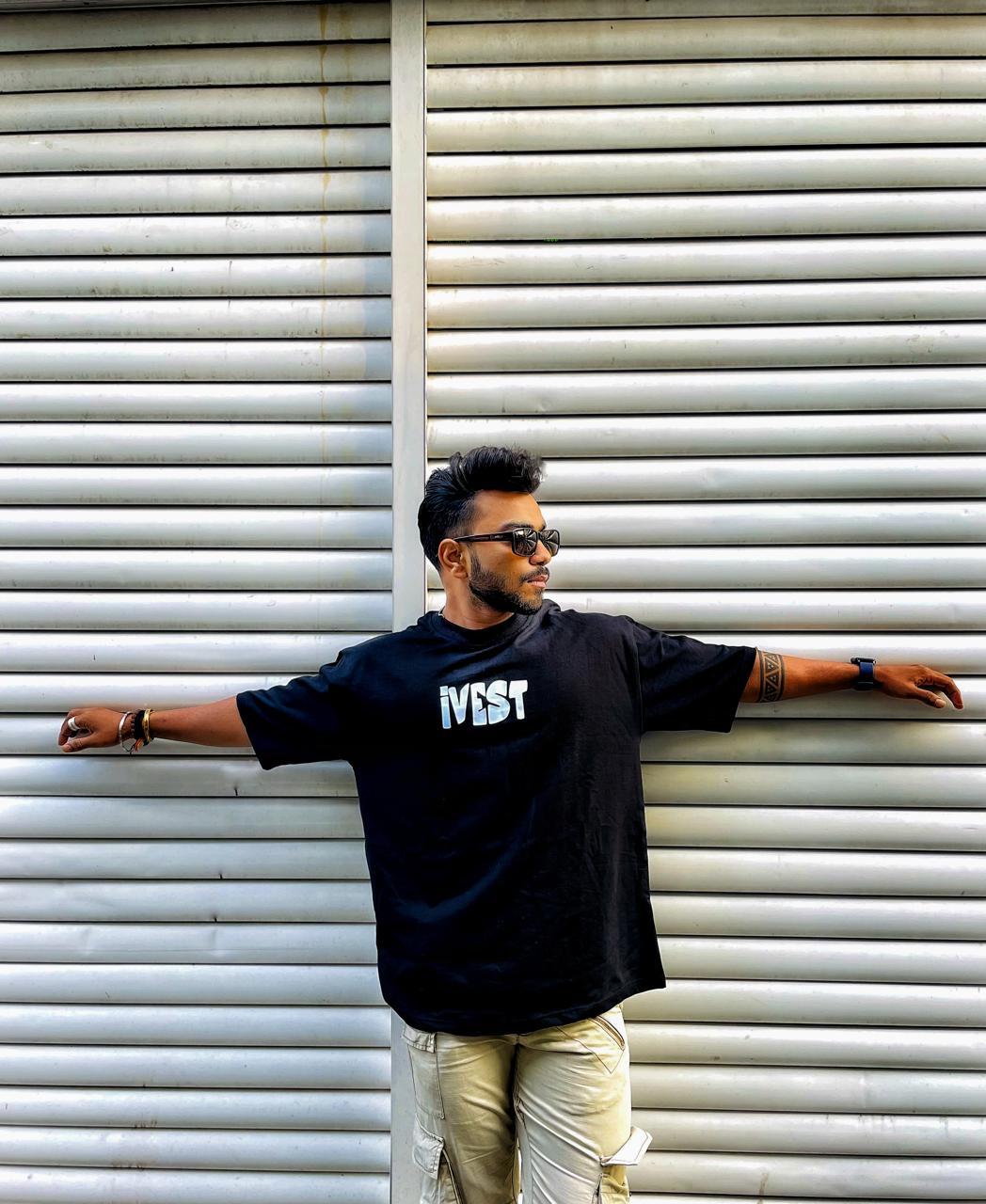 Affordable Men BLACK OVER SIZED TSHIRT 2025 at ShopCircuit | ONDC