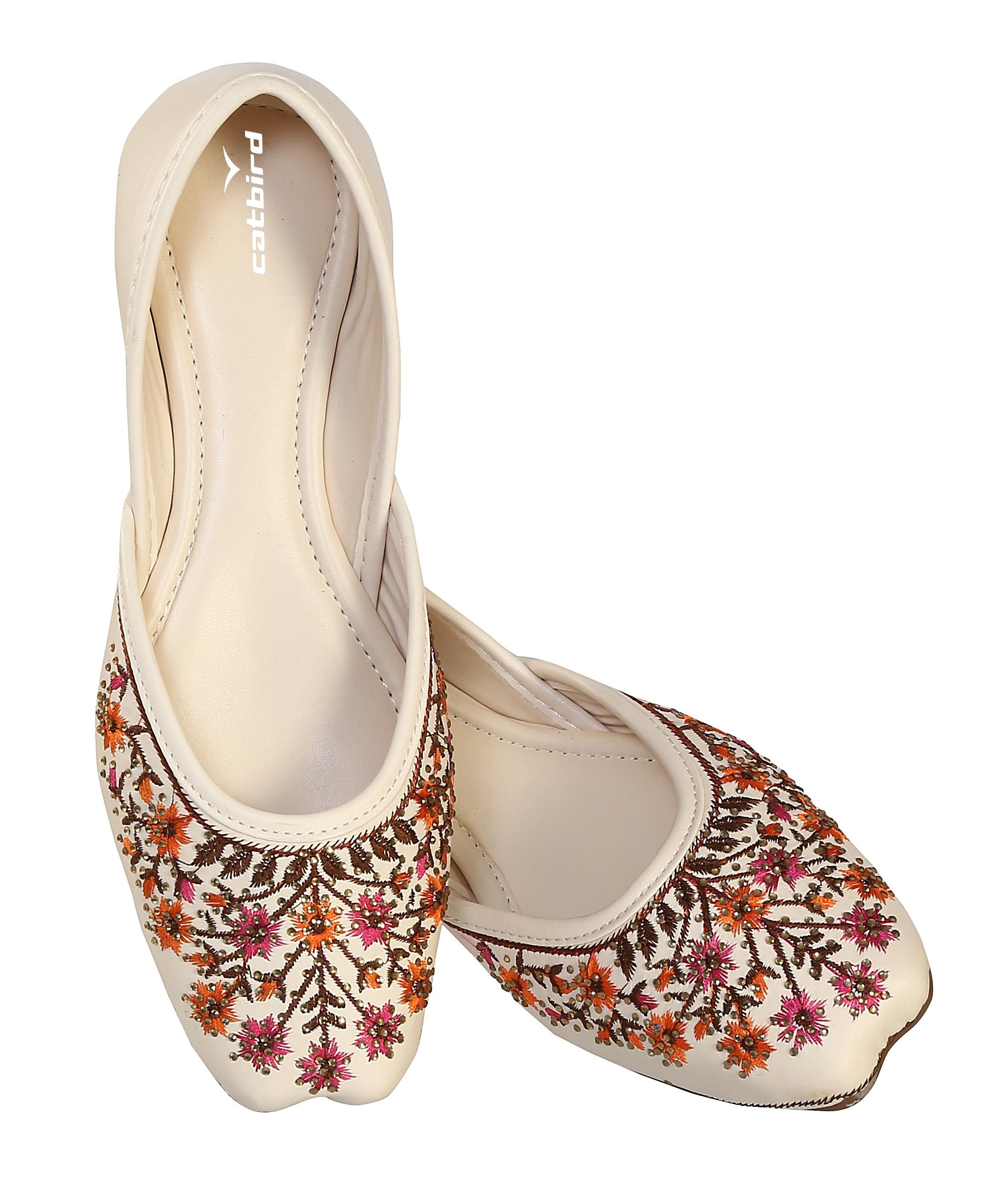 Best Women Handmade Embroidery Punjabi Ethnic Jutis 2025 at ShopCircuit | ONDC