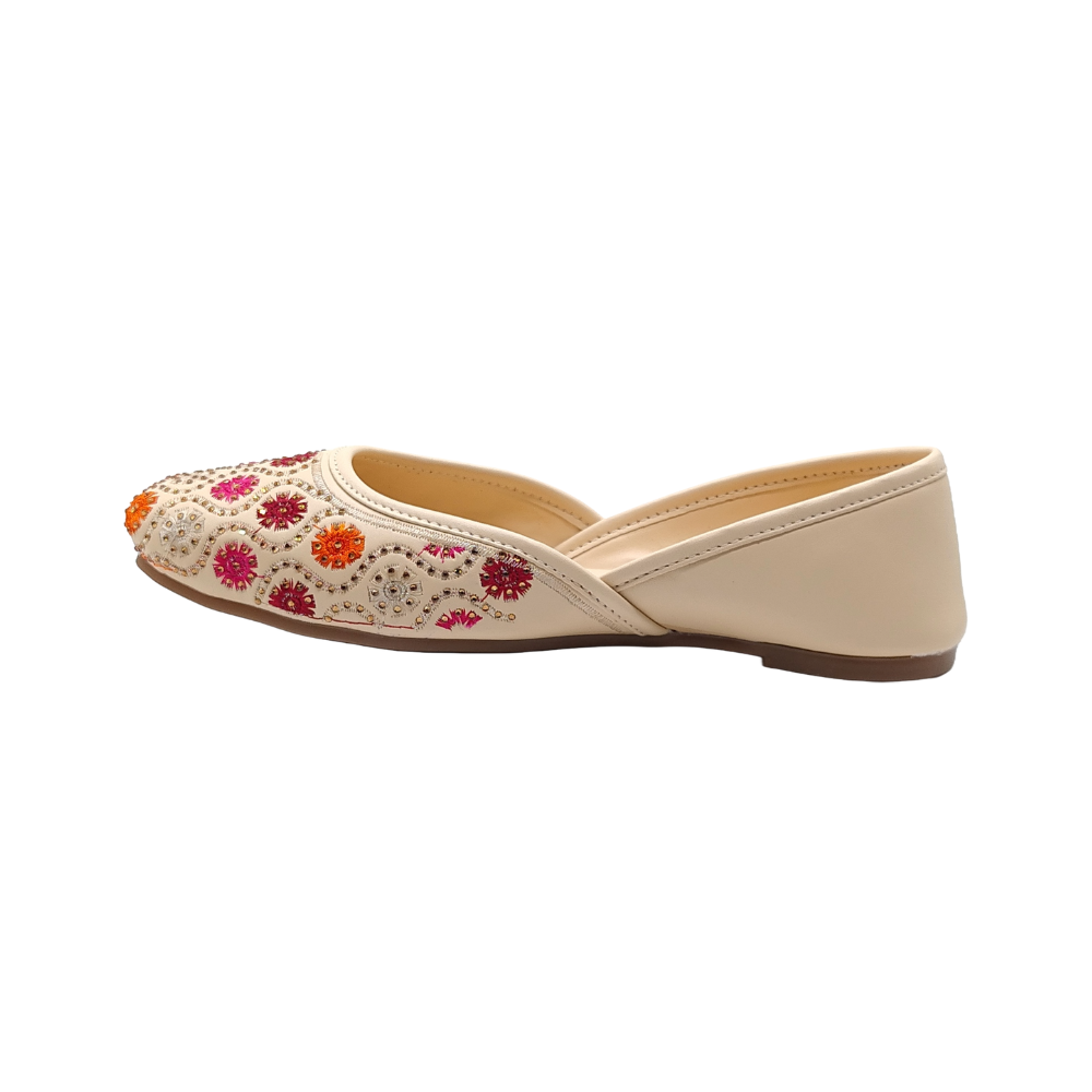 Trendy Women Punjabi Stone Work Ethnic Jutti 2025 at ShopCircuit | ONDC